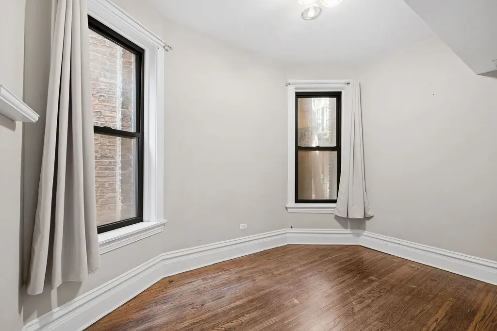 3551 North Reta Avenue Chicago IL 60657