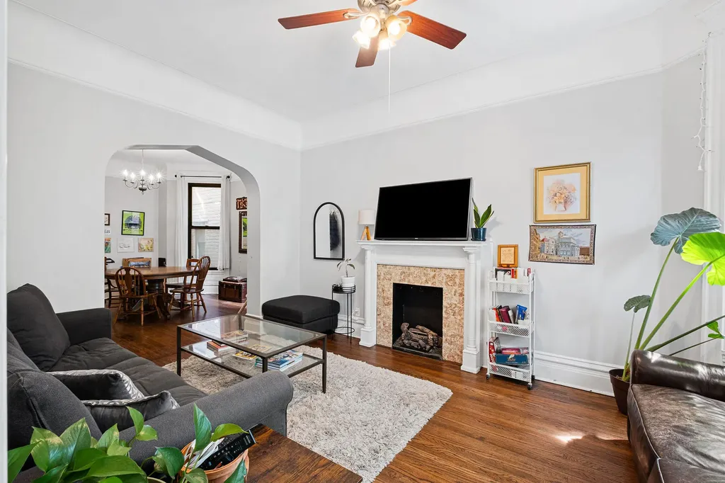 3551 North Reta Avenue Chicago IL 60657