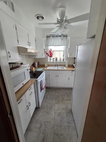 7416 West Winnemac Avenue Harwood Heights IL 60706