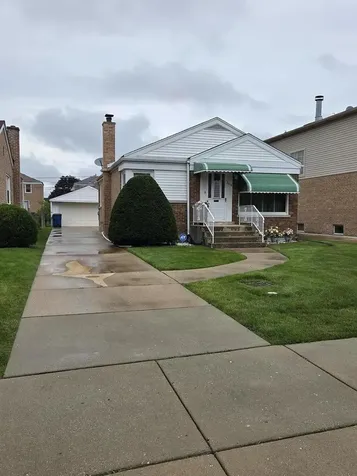 7416 West Winnemac Avenue Harwood Heights IL 60706