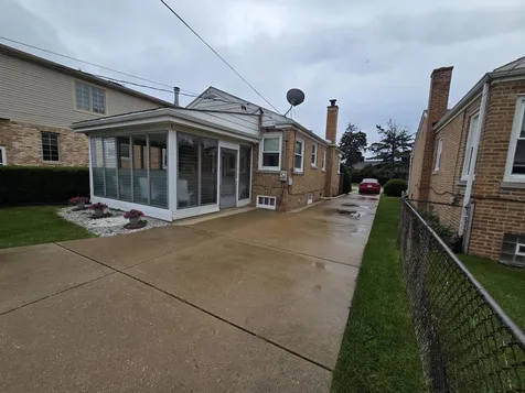 7416 West Winnemac Avenue Harwood Heights IL 60706