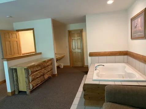 2643 North 178 Route Utica IL 61373