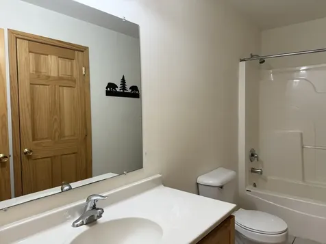 2643 North 178 Route Utica IL 61373