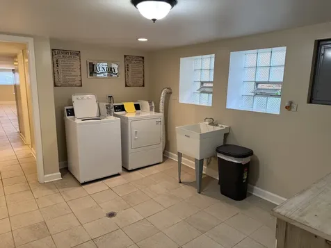 2252 North Laramie Avenue Chicago IL 60639