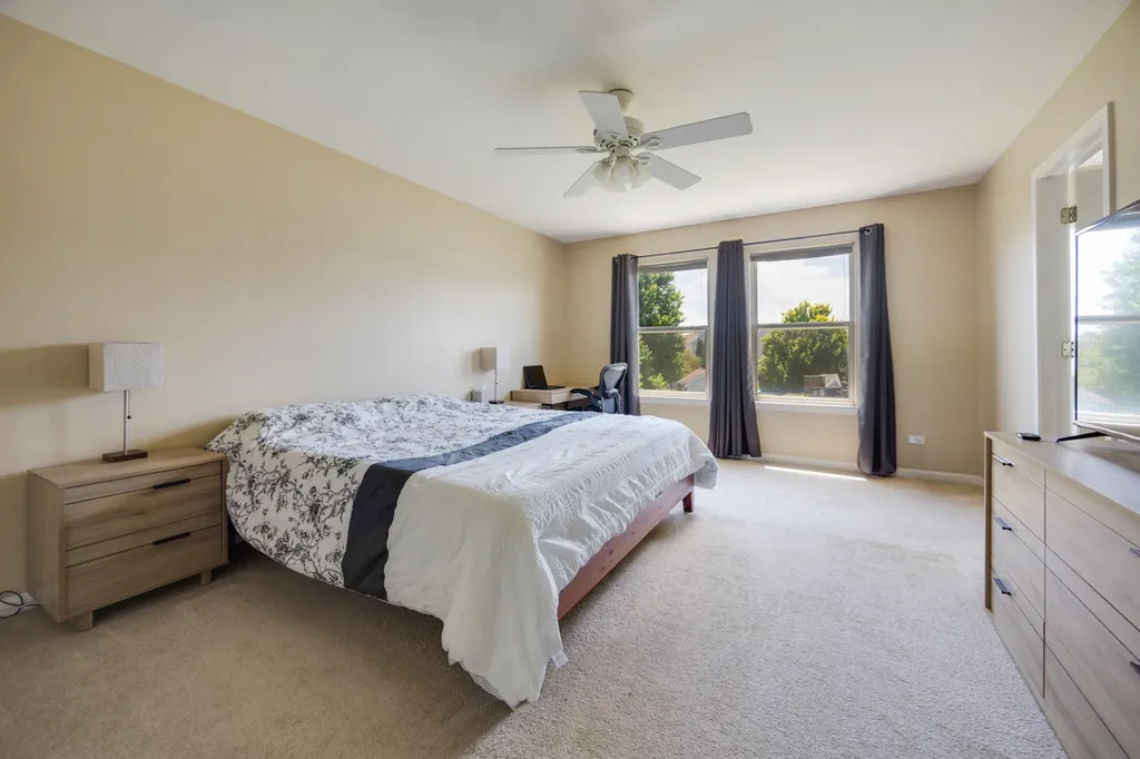 5687 Mckenzie Drive Lake In The Hills IL 60156
