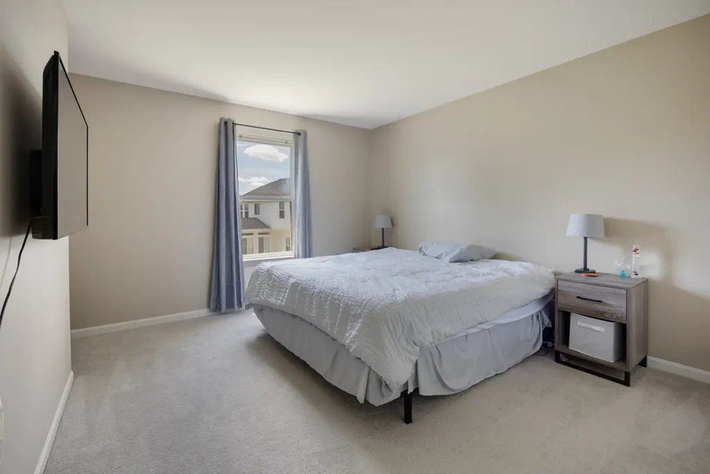 5687 Mckenzie Drive Lake In The Hills IL 60156