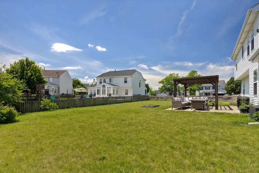 5687 Mckenzie Drive Lake In The Hills IL 60156