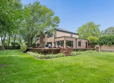 1075 North Avenue Deerfield IL 60015