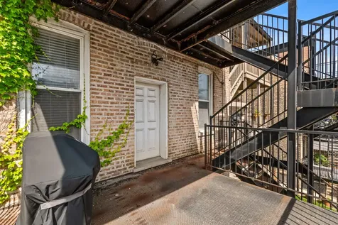 841 North Damen Avenue Chicago IL 60622