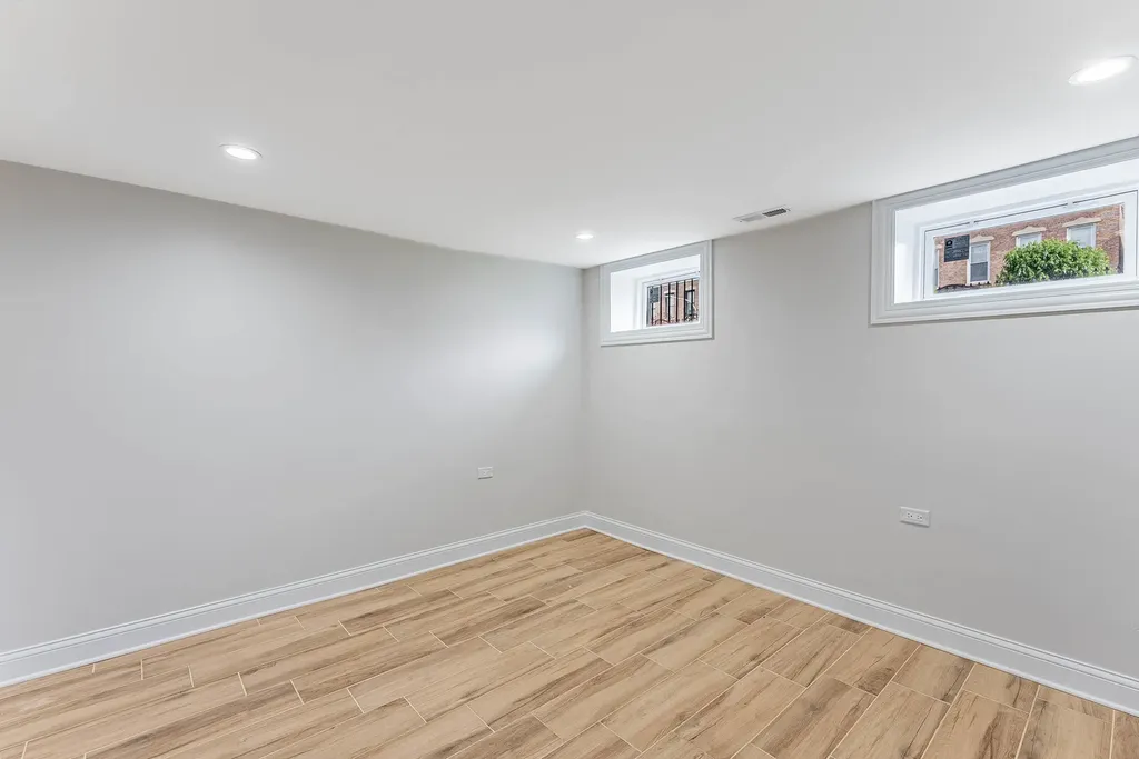 2421 West Flournoy Street Chicago IL 60612