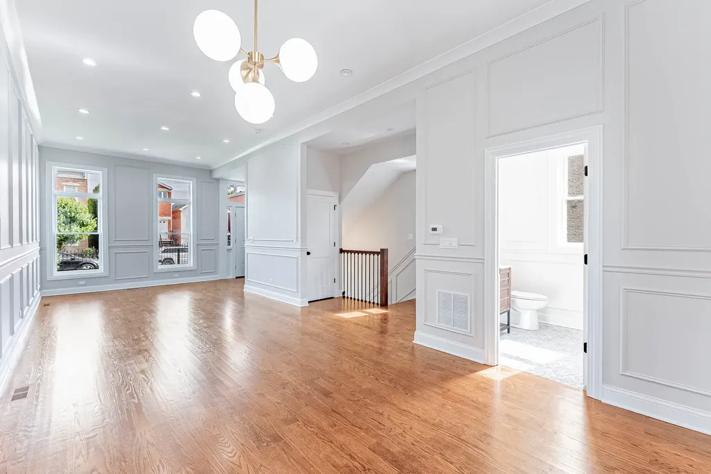 2421 West Flournoy Street Chicago IL 60612