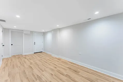 2421 West Flournoy Street Chicago IL 60612