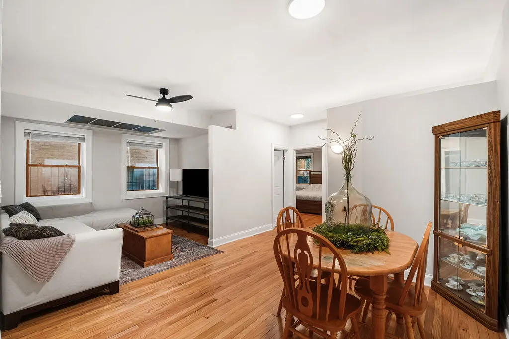 4727 North Paulina Street Chicago IL 60640