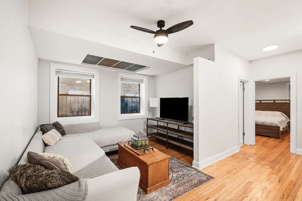 4727 North Paulina Street Chicago IL 60640