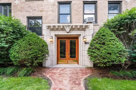 4727 North Paulina Street Chicago IL 60640