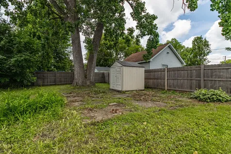 1038 Landon Avenue Winthrop Harbor IL 60096