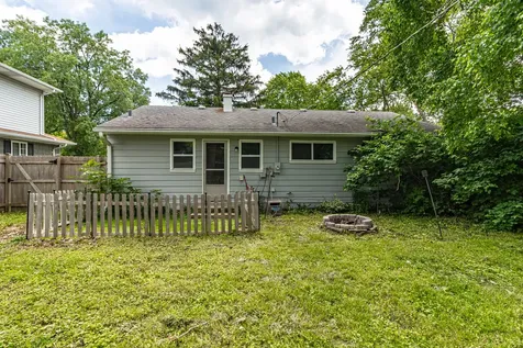 1038 Landon Avenue Winthrop Harbor IL 60096