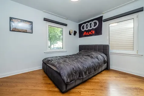 212 South Hi Lusi Avenue Mount Prospect IL 60056