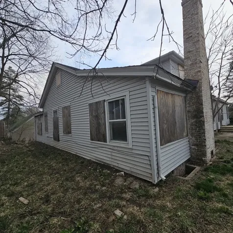 212 South Tryon Street Woodstock IL 60098