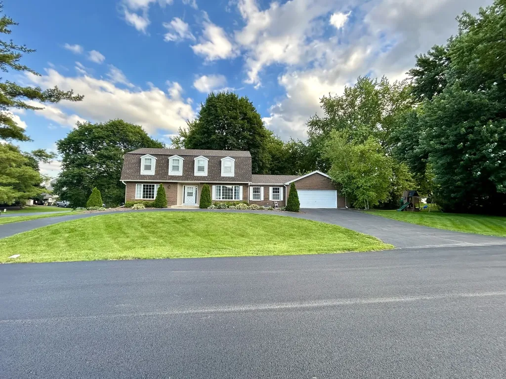 10S450 Windjammer Lane Naperville IL 60564