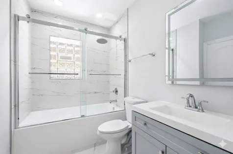 6337 North Oakley Avenue Chicago IL 60659
