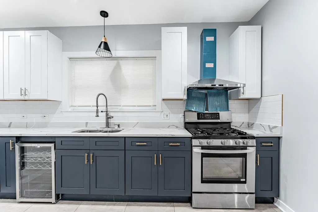 12238 South Yale Avenue Chicago IL 60628