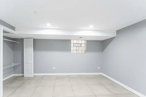 12238 South Yale Avenue Chicago IL 60628