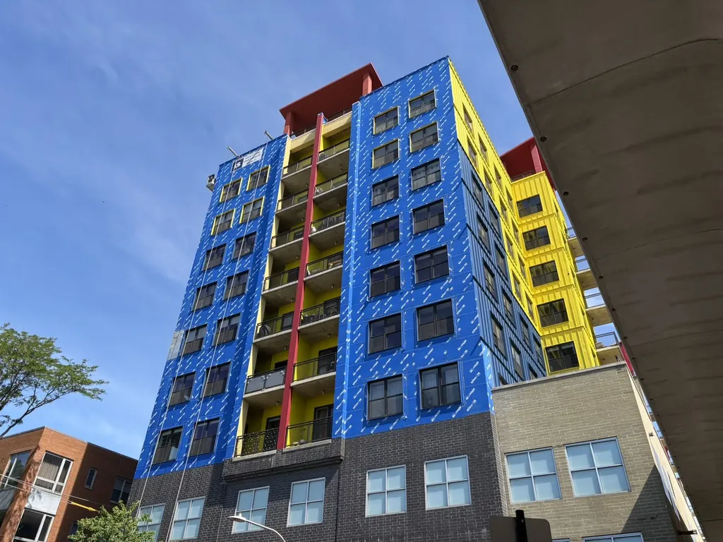 1122 West Catalpa Avenue Chicago IL 60640