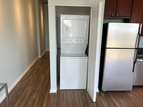 1122 West Catalpa Avenue Chicago IL 60640