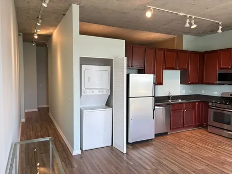 1122 West Catalpa Avenue Chicago IL 60640