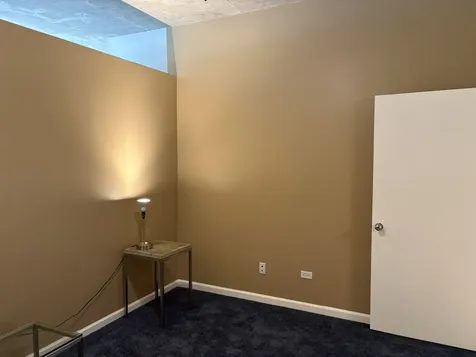 1122 West Catalpa Avenue Chicago IL 60640
