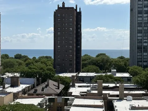 1122 West Catalpa Avenue Chicago IL 60640