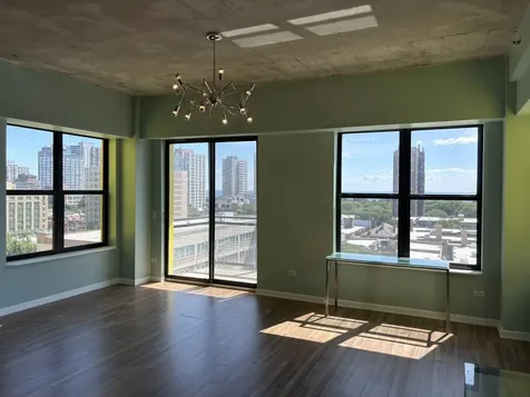 1122 West Catalpa Avenue Chicago IL 60640