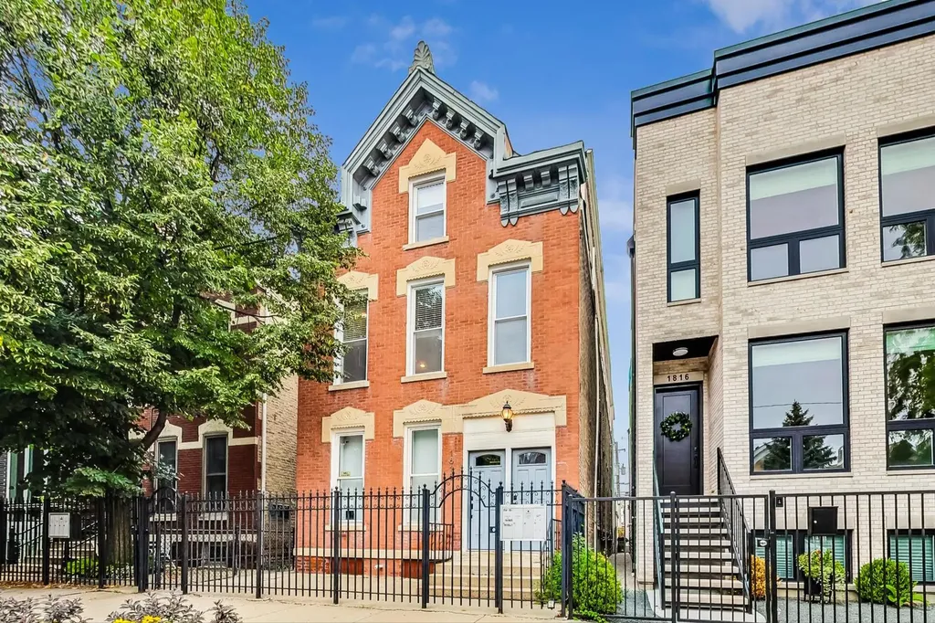1818 West Superior Street Chicago IL 60622