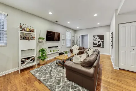 1818 West Superior Street Chicago IL 60622