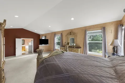 450 Raintree Drive Oswego IL 60543