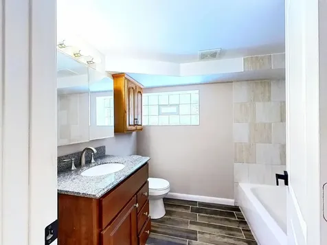 8039 South Campbell Avenue Chicago IL 60652