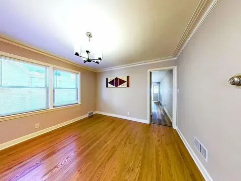 8039 South Campbell Avenue Chicago IL 60652