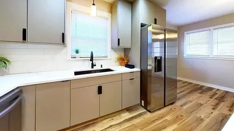8039 South Campbell Avenue Chicago IL 60652