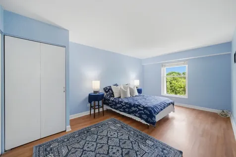 814 North River Road Mount Prospect IL 60056