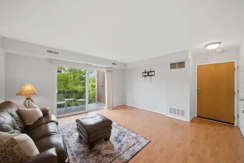 814 North River Road Mount Prospect IL 60056
