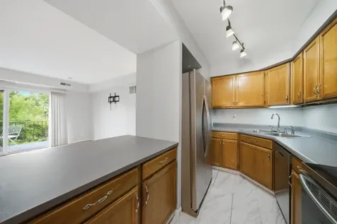 814 North River Road Mount Prospect IL 60056
