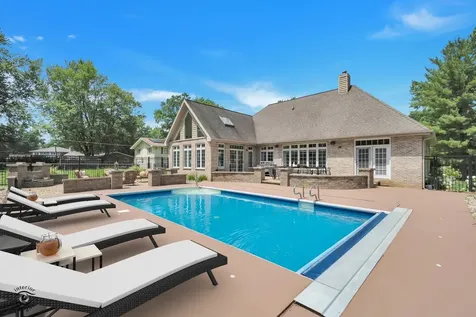 1749 Bittersweet Drive St. Anne IL 60964