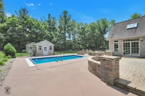 1749 Bittersweet Drive St. Anne IL 60964