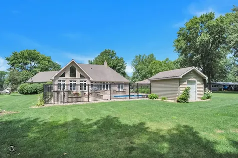 1749 Bittersweet Drive St. Anne IL 60964