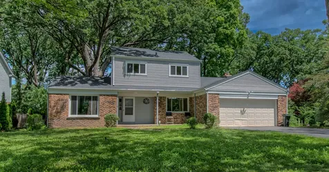 104 East Louis Avenue Lake Forest IL 60045