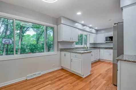 104 East Louis Avenue Lake Forest IL 60045