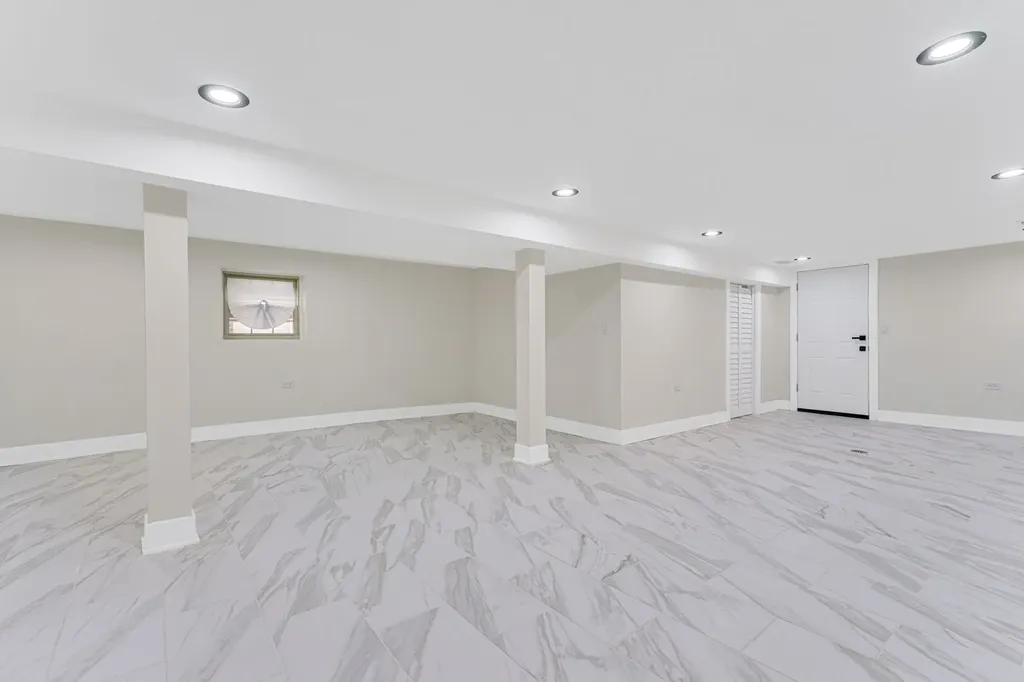 5218 West 55th Street Chicago IL 60638