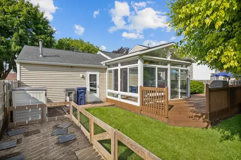 1549 Sawgrass Court Elgin IL 60123