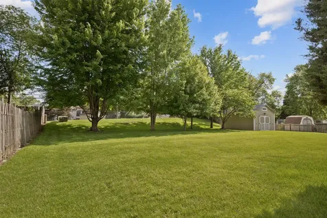 1549 Sawgrass Court Elgin IL 60123